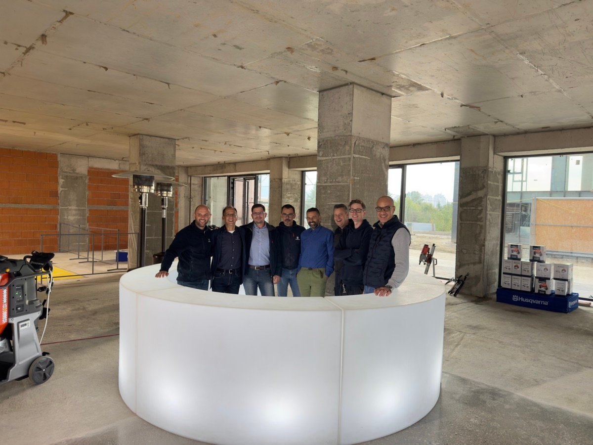Husqvarna x HCSEE event team photo